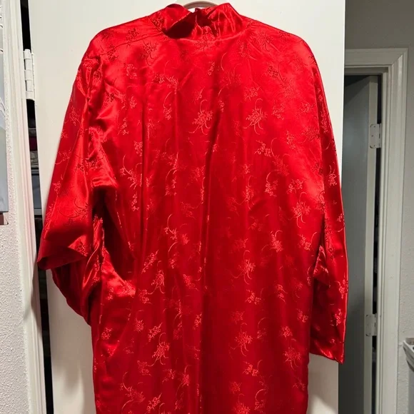 Lotus Vibrant Red Women's Kimono 100%silk - Picture 5 of 7